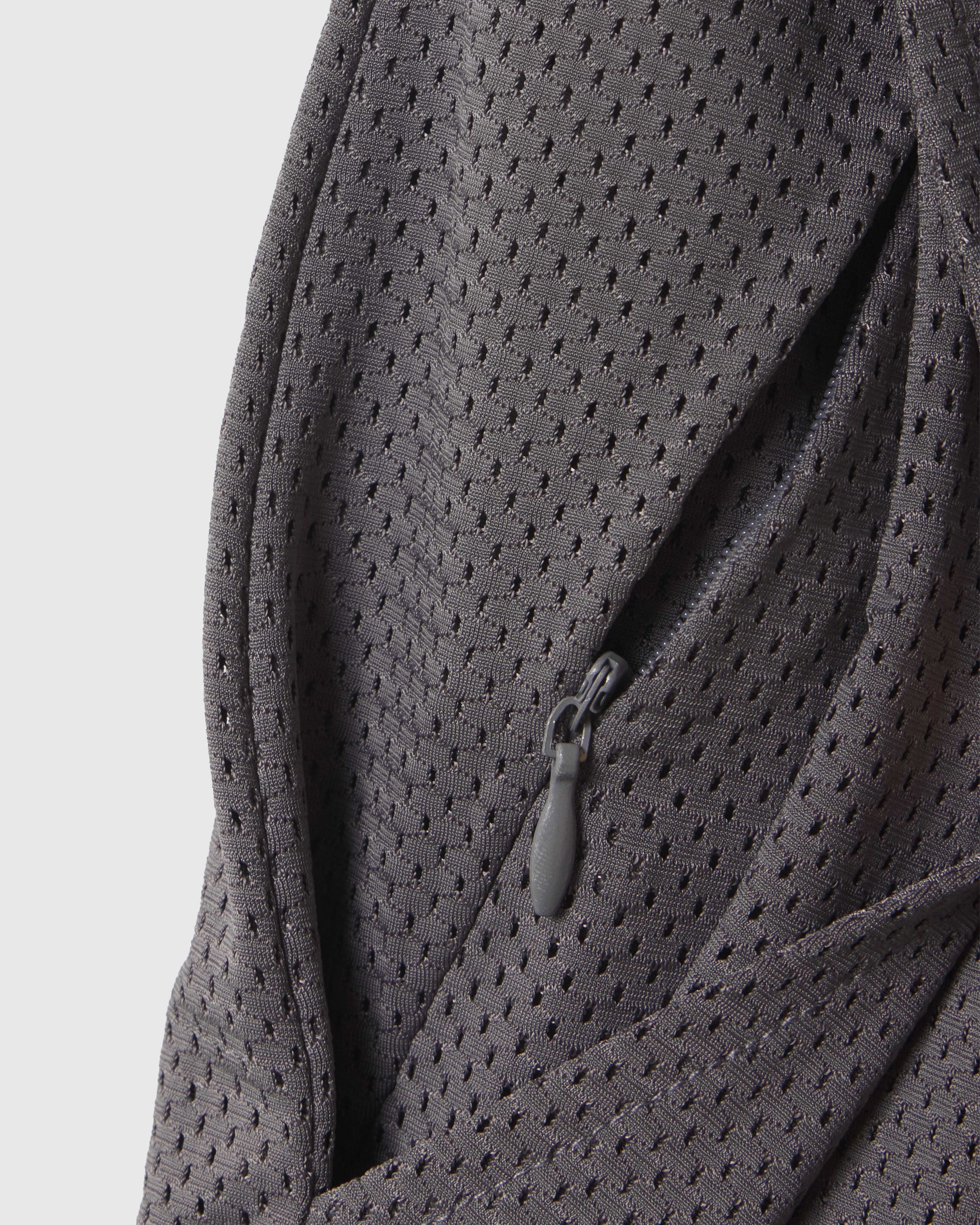 5" Mesh Short